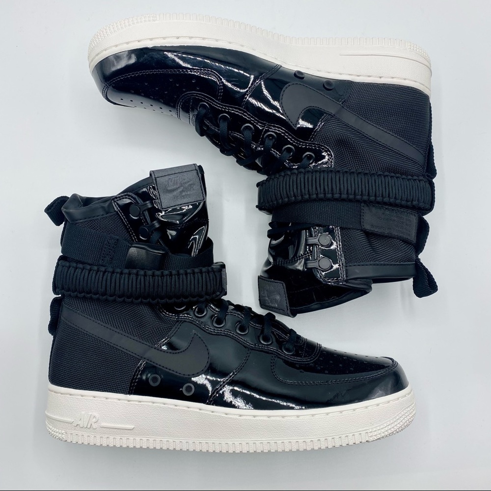 Nike SF AF1 High NWT Force is Female Black Sneaker